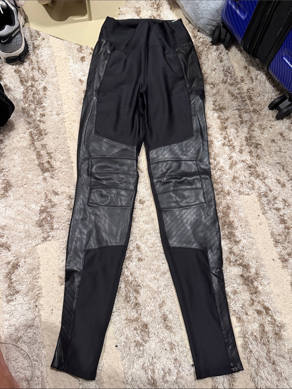ALO Yoga Black Faux-Leather Paneled Leggings size M